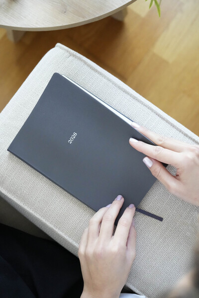 Victoria's Journals Smyth 2026 Weekly Agenda A5 (14X21Cm) Flexible Cover Ivory 80 Gr.