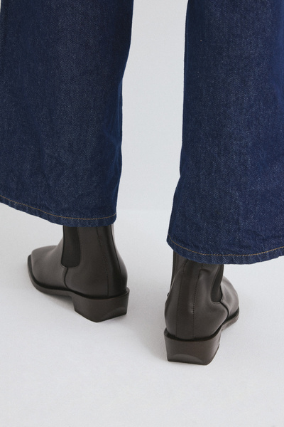 LUTVELIZADE Bot 2303 - Küt Burun Yanları Lastikli Acı Kahve Kadın Bot