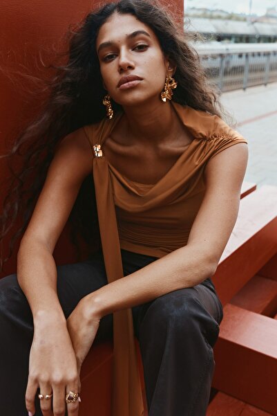 H&M Tek Omuzlu ve Drapeli Üst