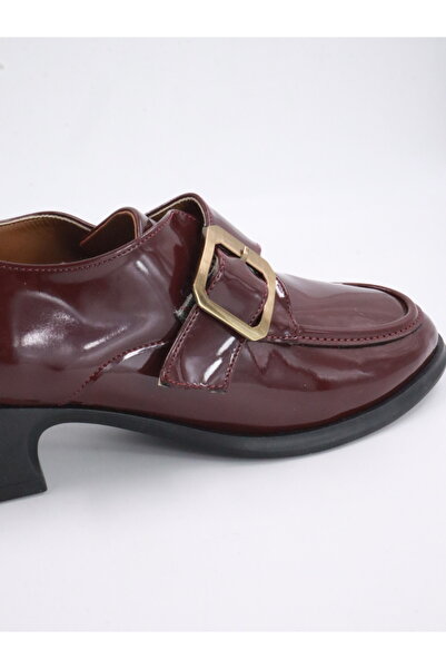 Sister in Love Zoe Toka Detaylı Parlak Rugan Kadın Loafer