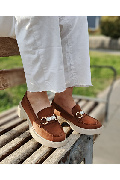 EVEREST SHOES Women's Tan Suede Stone Buckle Loafer Shoes