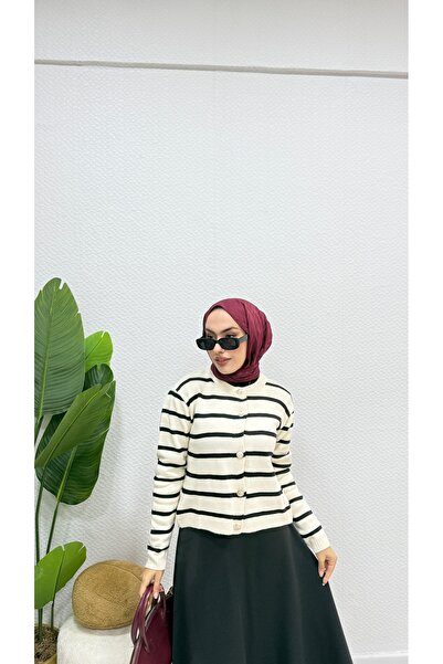 modasusev Ριγέ Πλεκτά Ζακέτα Hijab - Λεπτομέρεια με κουμπί