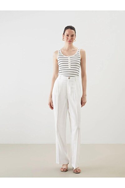 LC Waikiki قميص داخلي نسائي مخطط برقبة على شكل حرف U