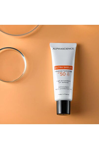 Alphascience Ultra Shield Spf 50, Uva 20, Pa Suya Dayanıklı Geniş Spektrumlu Güneş Koruyucu
