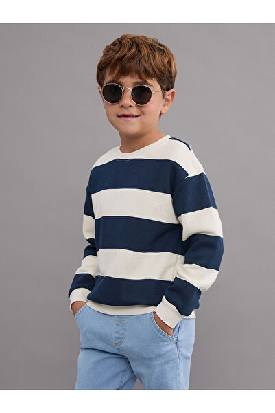 LC Waikiki Φούτερ για αγόρια με ριγέ λαιμόκοψη