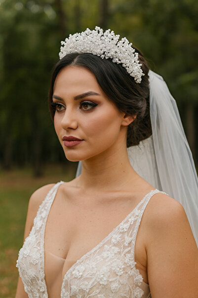 SimgeAksesuar إكسسوار شعر وتاج للعروس أنيق وفاخر مصنوع من مزيج اللؤلؤ والكريستال