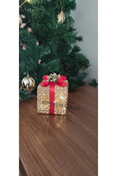kordelya design YILBAŞI AĞACI ALTI LED IŞIKLI HEDİYE KUTUSU 12X12X12 cm