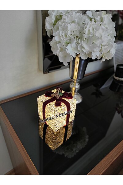 kordelya design YILBAŞI AĞACI ALTI LED IŞIKLI HEDİYE KUTUSU 12X12X12 CM