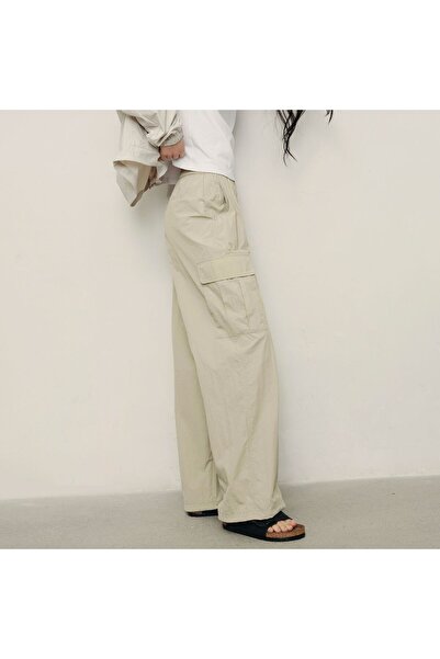 Giordano Women's Cropped Nylon Pants | Korea Collection