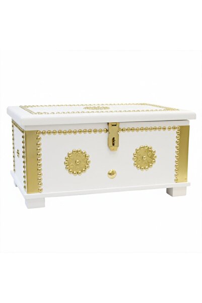 D'Apel Luxury handmade wooden box decorated with copper nails