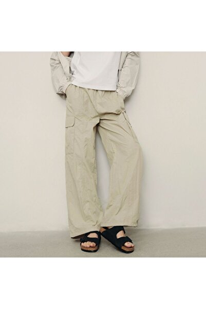 Giordano Women's Cropped Nylon Pants | Korea Collection