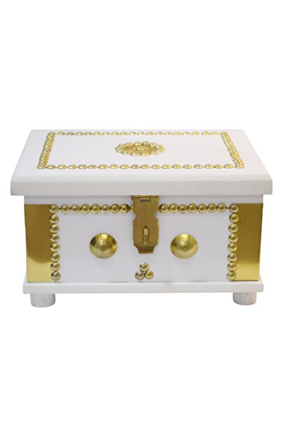 CCNSLVR Luxury handmade wooden box decorated with copper studs