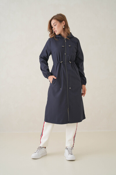 D1fference Riva Büzgülü Kapüşonlu Trençkot – Suya Dayanıklı Sık Dokuma ve Rahat Kumaş Kadın Trençkot