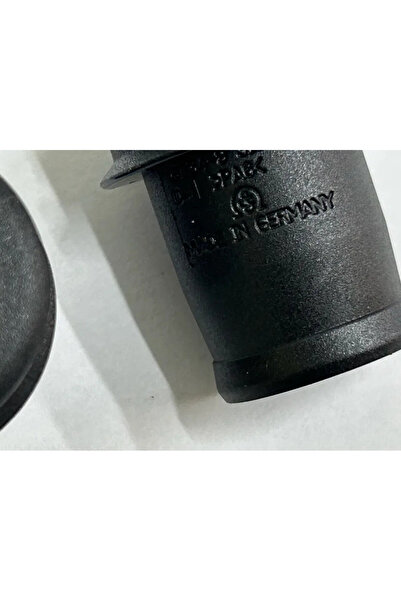 BMW 12V Plastic Cigarette Lighter Cap - Black (compatible with / MINI)