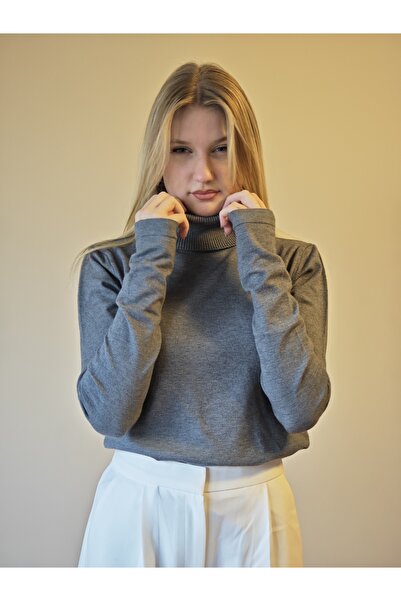 Aten Turtleneck Long Sleeve Sweater