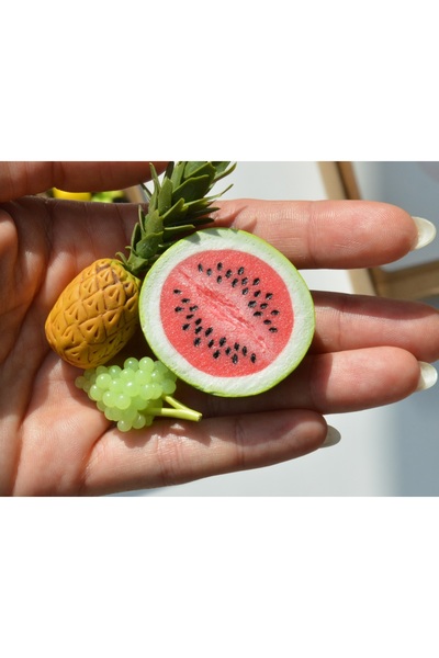 Tasarım Mini boyutunda 34 adet minyatür meyve ve sebze figürü