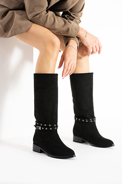 ELİSHA BUTİK حذاء نسائي من جلد الغزال الأسود من Brogan بحزام تحت الركبة وكعب ...