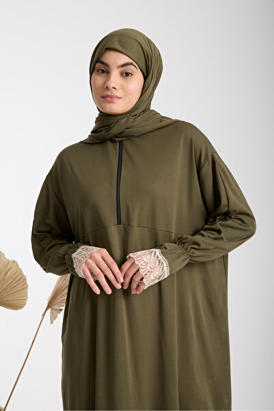 AKPİYYER دانتيلي. فستان صلاة إسلامي مع غطاء رأس بسحاب