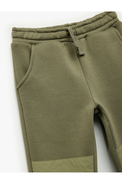 Koton Παντελόνι Jogger με κορδόνι στη μέση και λεπτομέρεια τσέπης