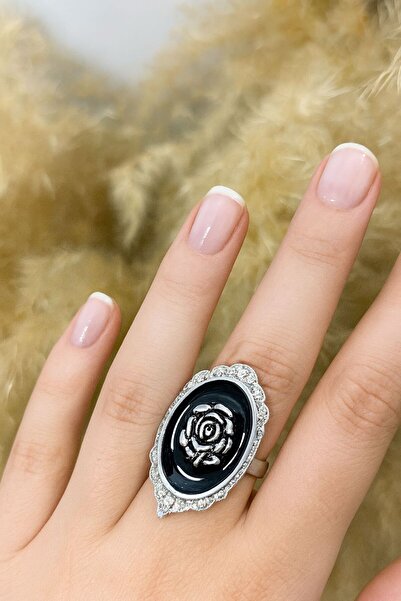 Herşey Nota خاتم طاولة أسود بتصميم وردة - رمز للحب والأناقة والروح القوطية