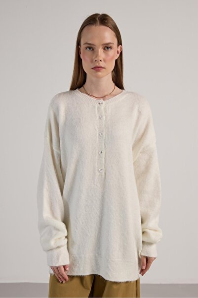 minaaise Women's ecru button detailed Oversized soft sweater 30031