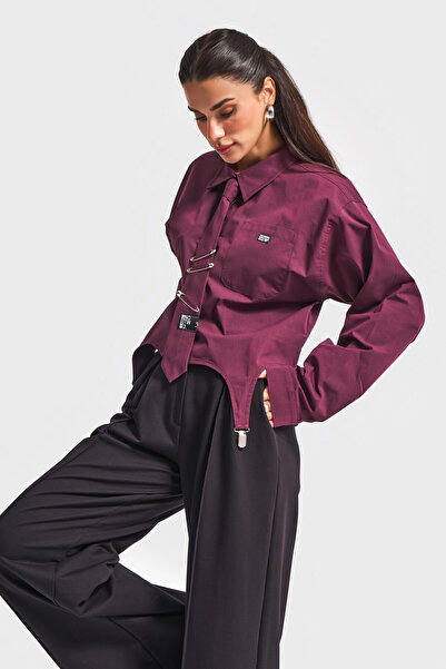 its basic Γυναικείο πουκάμισο με χαλαρή εφαρμογή σε μπορντό χρώμα με σχέδιο γραβάτας