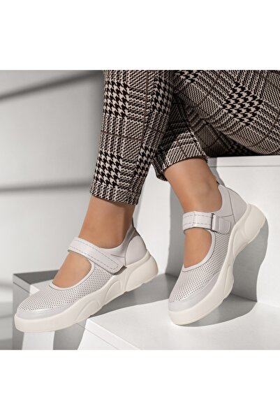 BMoD Pantofi casual albi pentru femei cu perforații MOD13378