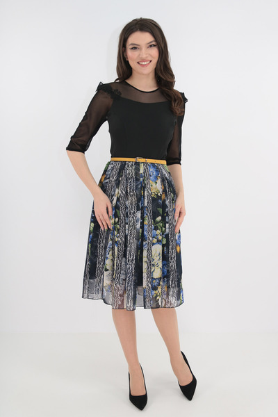 Vanessa Line RO Elegant black dress with pleats and multicolor floral print