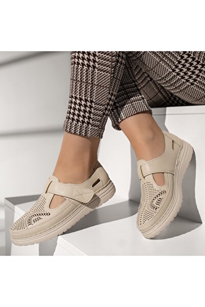 BMoD Pantofi casual bej pentru femei, cu perforații și închidere cu velcro MO...