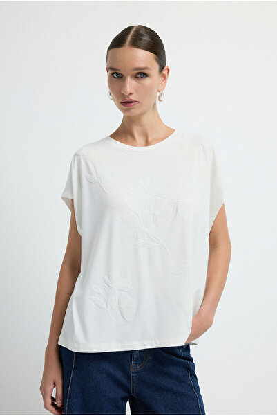 adL Pul Nakışlı Tişört