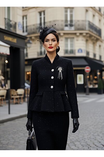 1Moda1Tarz Εισαγόμενο σετ ειδικού σχεδιασμού με επένδυση, με υφασμάτινη επένδυση από τουίντ, πέτρα και αλυσίδα, και λεπτομέρεια με επένδυση με κουμπιά.