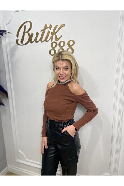 Butik888 Brown blouse with necklace neck detail