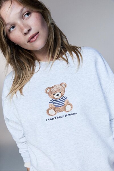 Stradivarius Embroidered bear sweatshirt