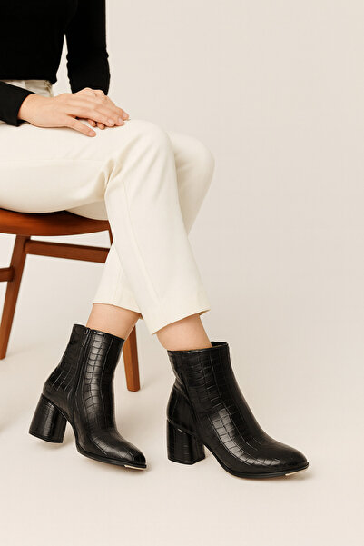 Beyond Women's Black Vicky Heeled Crocodile Patterned Boots 6.5cm Byndrsl2406