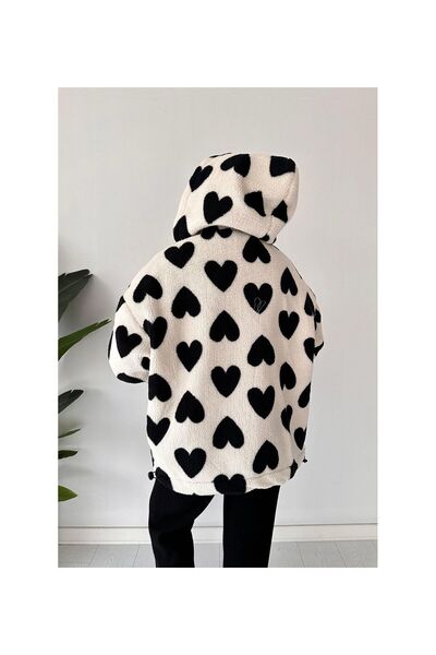 aytenli Oversize S XL ye Kadar Uyumlu Standart Kapüşonlu Astarlı Kalpli Cepli Fermuarlı Teddy Pelüş Mont