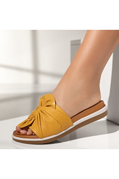 Modlet.ro Γυναικεία κίτρινα δερμάτινα casual σανδάλια με χοντρή σόλα MOD13659