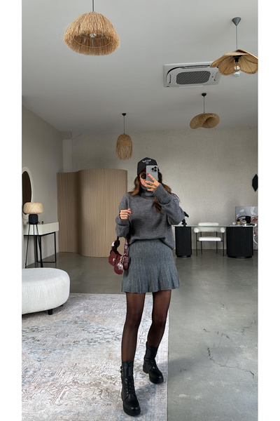 POİNE Жіночий комплект з трикотажної спідниці та кофти з коміром-стійкою