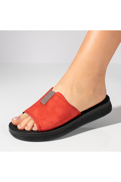 Modlet.ro Papuci roșii pentru femei cu talpă joasă și detalii cu pietre MOD11441