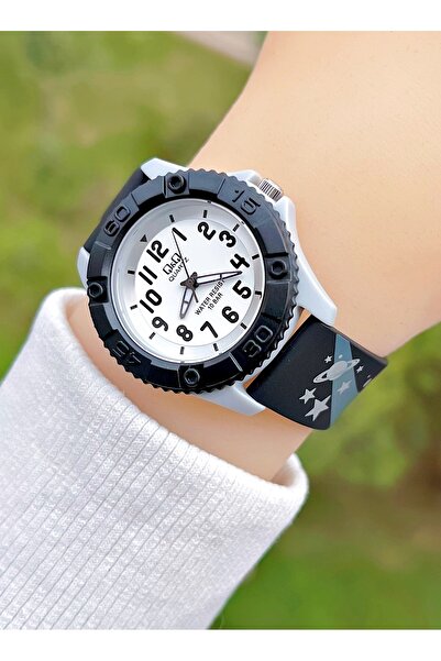 Q&Q Silicone Strap Waterproof Children's Wristwatch with 2 Years Machine Warranty