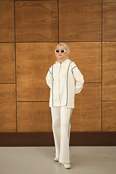 LOCCO Women's Cup Detail Piped Set White