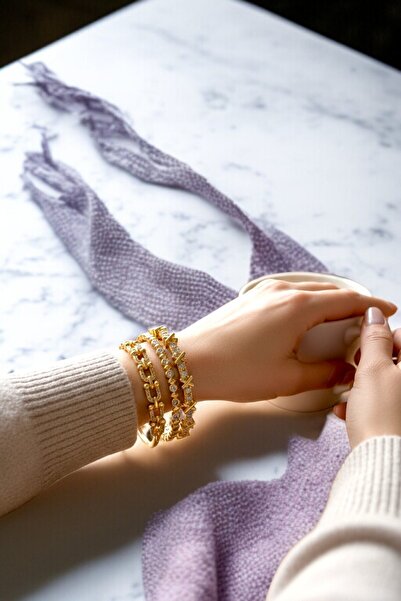 CLOVER JEWERLY مجموعة أساور ذهبية ثلاثية من حجر الزركون - إكسسوار أنيق وراقٍ ...