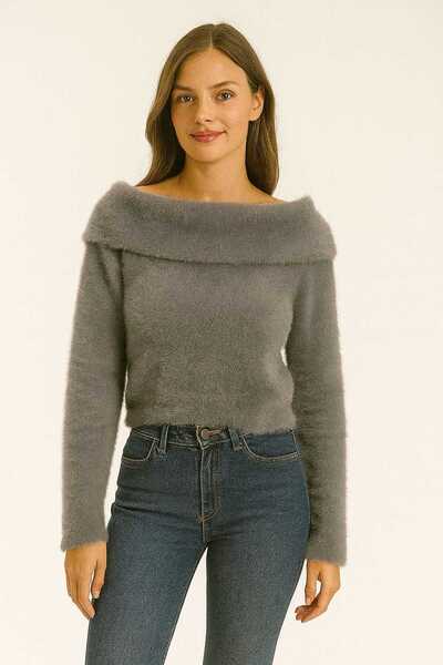 gigigiyim Madonna Collar Bearded Knitwear Sweater