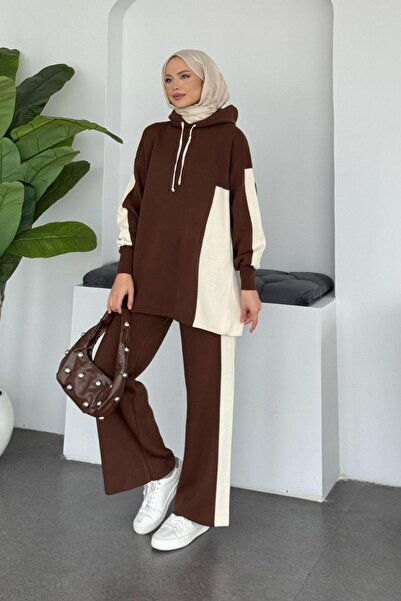 Şulemoda Giyim بدلة رياضية بغطاء رأس مخططة باللون البني