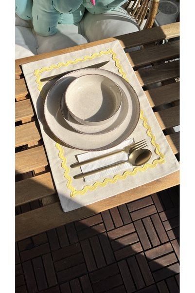 Yare Atelier Raw Linen Fabric American Service Set of 2, Lemon Yellow Zigzag Striped Detail Presentation Serving Set 35X50 cm