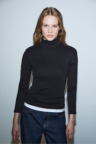 Stradivarius Basic high neck T-shirt