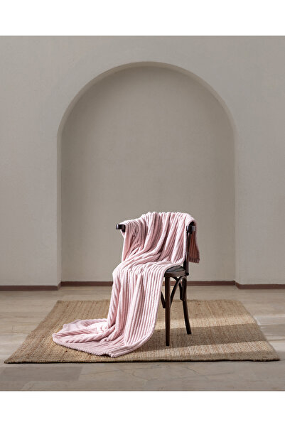 Madame Coco Corbeau Welsoft Plain Tv Blanket - Powder