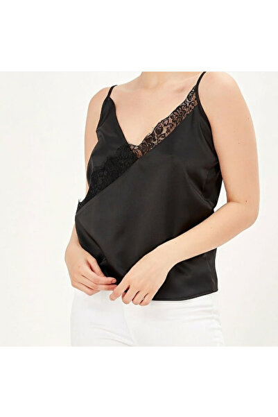 Mint SİYAH ASKILI DANTEL DETAY BLUZ