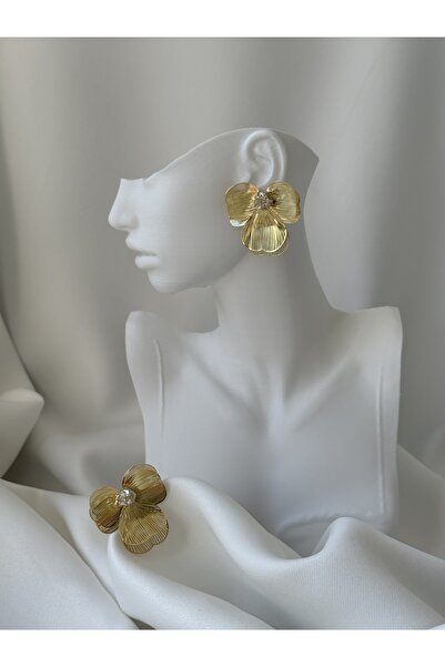 NB STEELORA نموذج زهرة أقراط ذهبية اللون