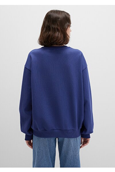 Mavi светр з принтом логотипу, вільний крій (широкий, зручний крій)