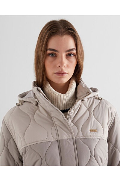 Gant Kadın Bej Kapüşonlu Kapitone Mont